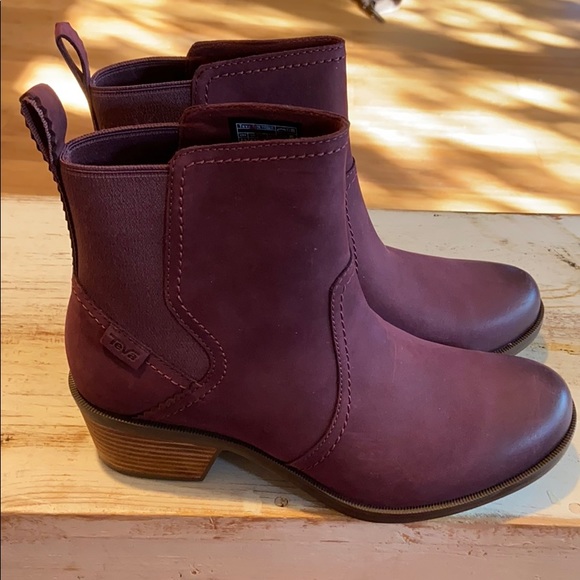 teva anaya chelsea boot